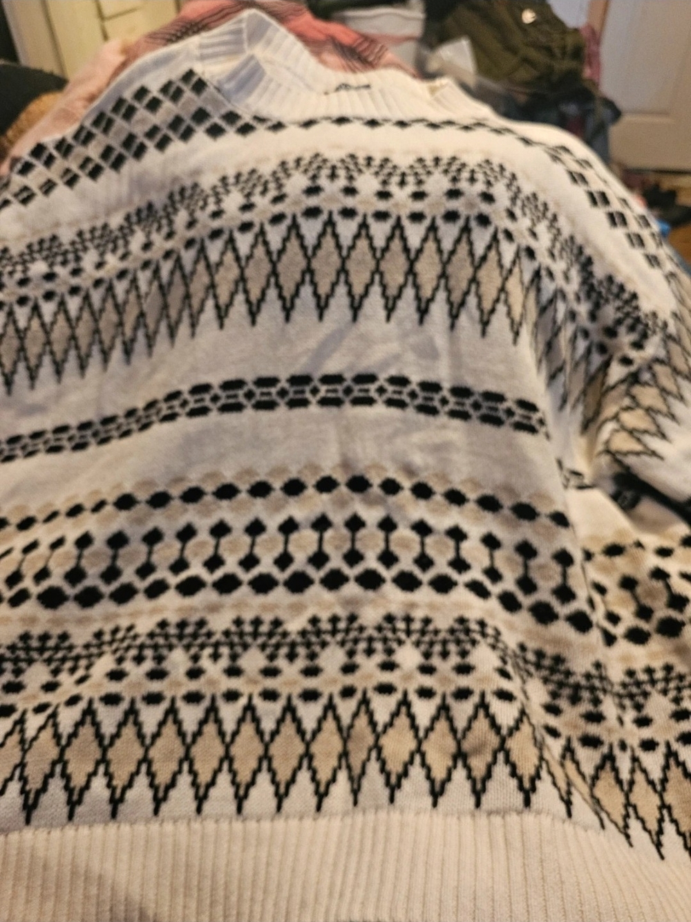 Chaps Women’s Cream and Black Patterned Crewneck Sweater